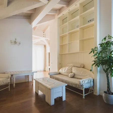 Lilla Sulla Di Luxury Appartement