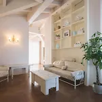 Lilla Sulla Di Luxury 아파트