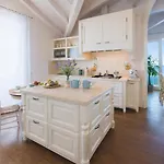 Lilla Sulla Di Luxury * 산빈첸초