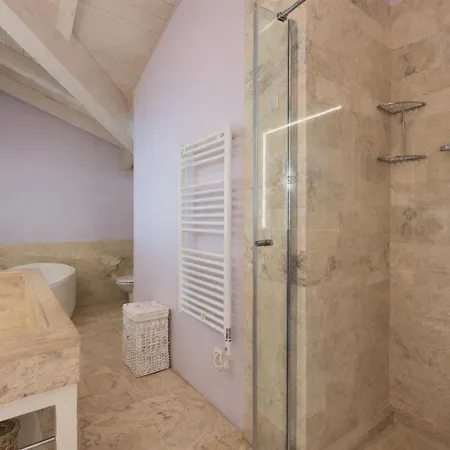 Lilla Sulla Di Luxury * San Vincenzo