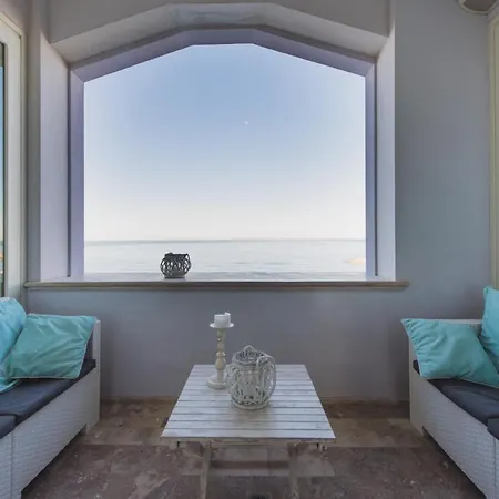 Villa Lilla Sulla Spiaggia Di San Vincenzo Luxury Apartment San Vincenzo